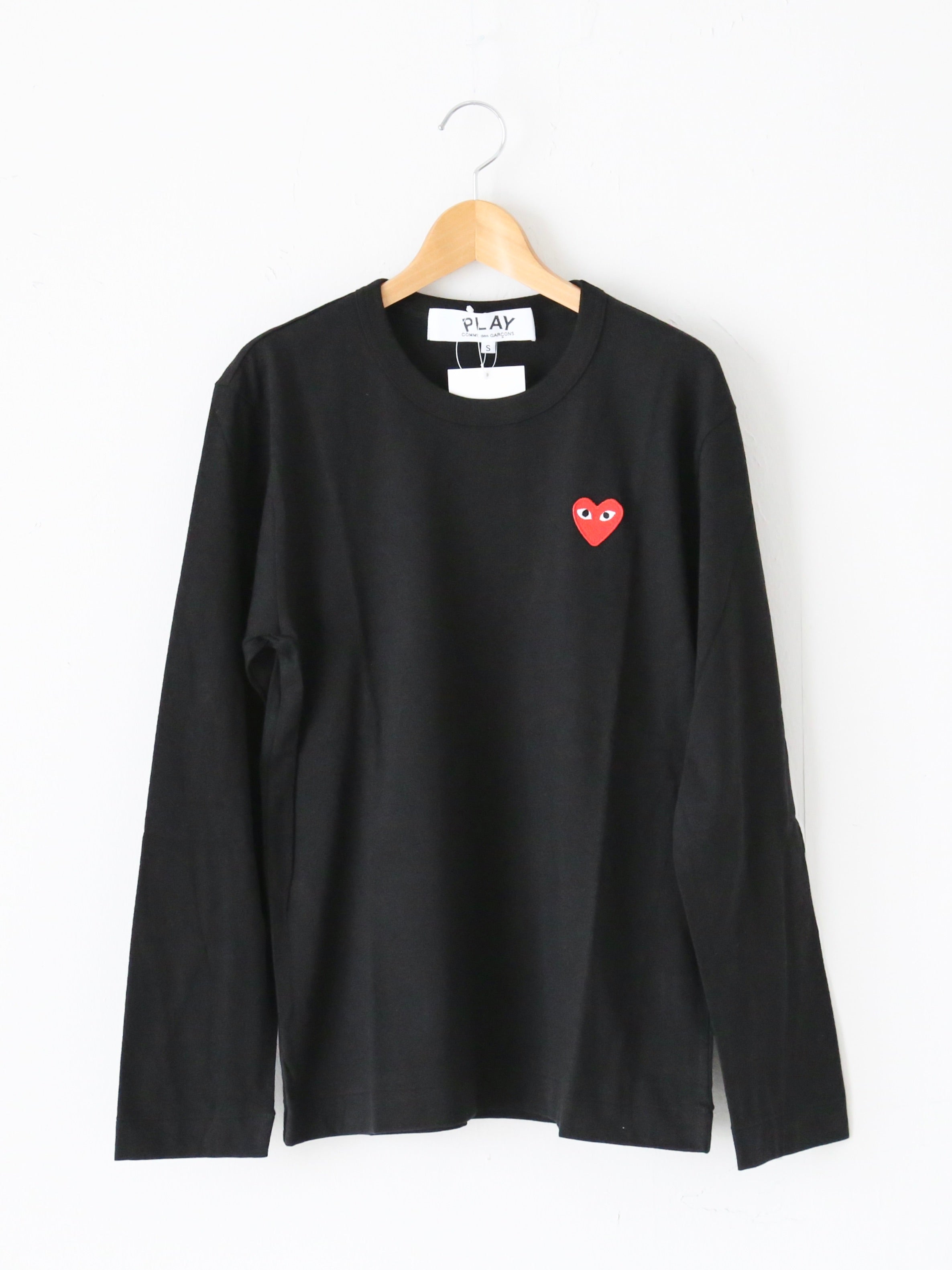 PLAY COMME des GARCONS ロングスリーブTシャツ(ブラック×レッド) [AX-T118-051]