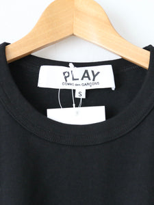 PLAY COMME des GARCONS ロングスリーブTシャツ(ブラック×レッド) [AX-T118-051]