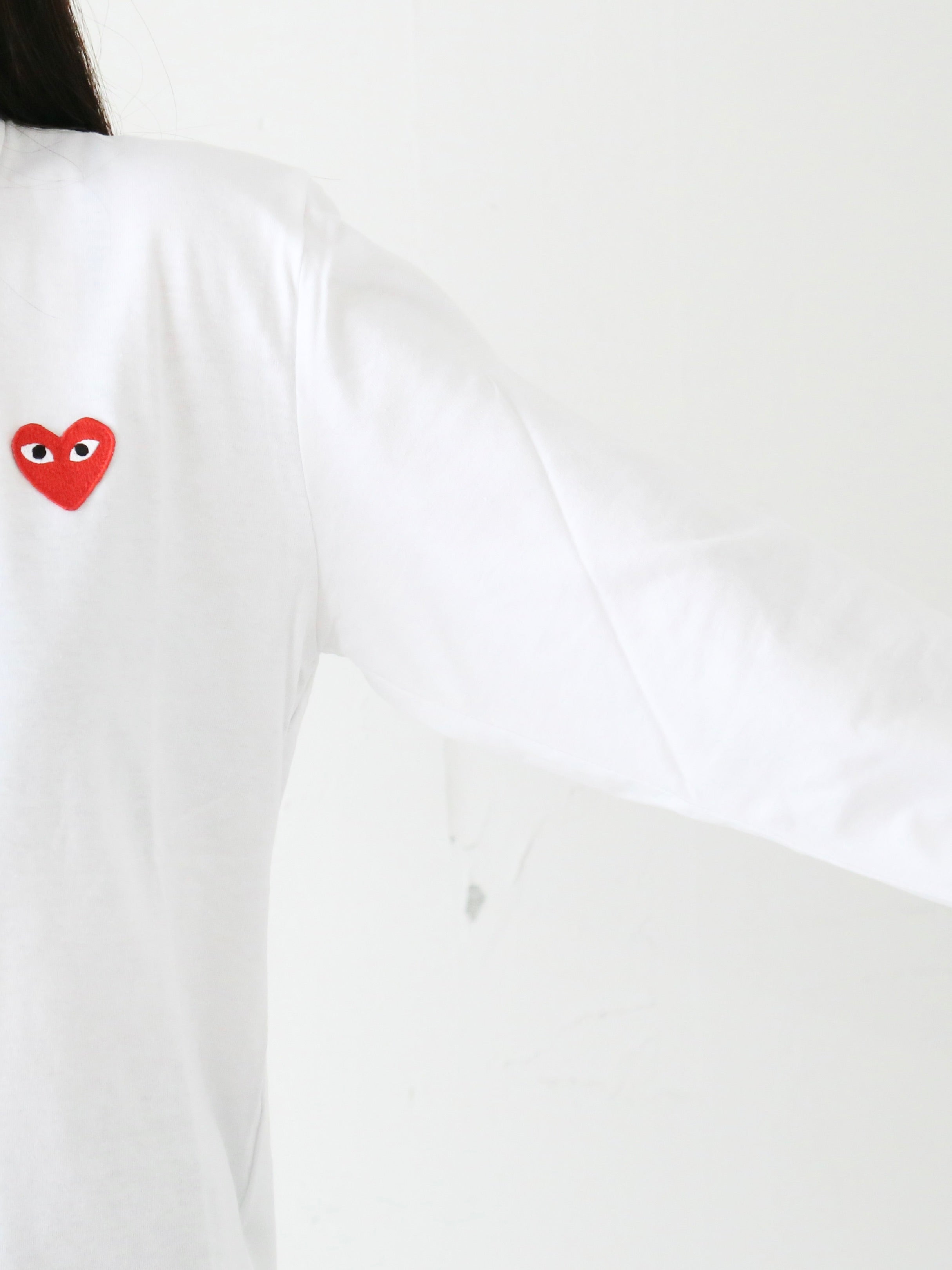 PLAY COMME des GARCONS ロングスリーブTシャツ(ホワイト×レッド) [AX-T118-051]