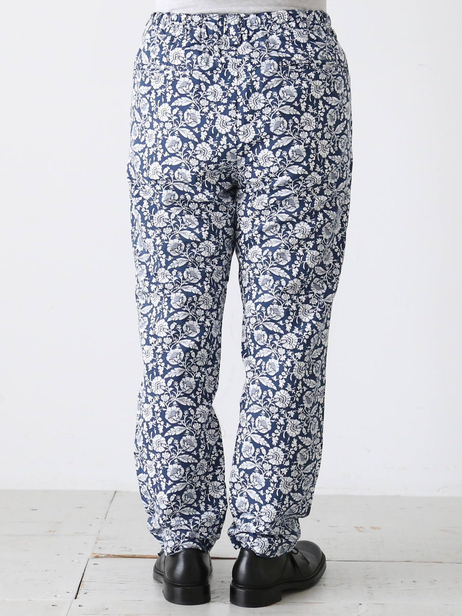 Vlas Blomme イージーテーパードパンツ[13542801]